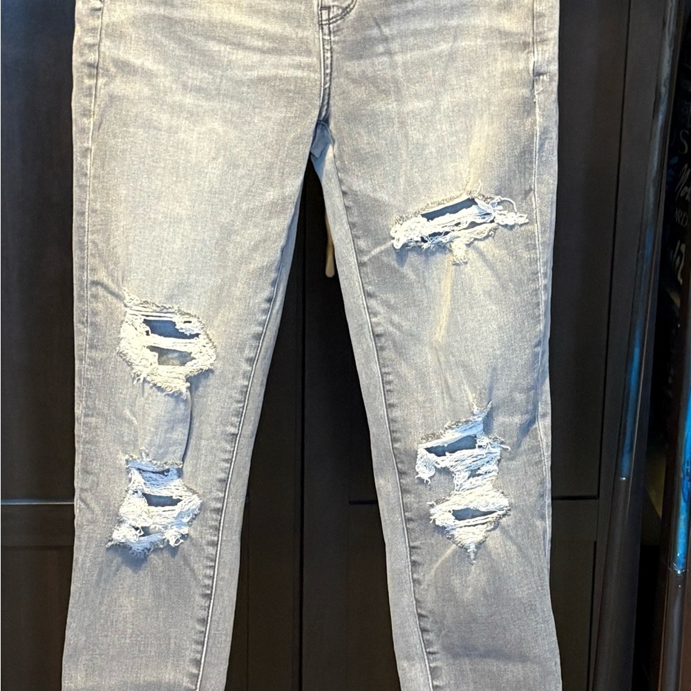 American Eagle Outfitters Ripped Gray Skinny Jeans